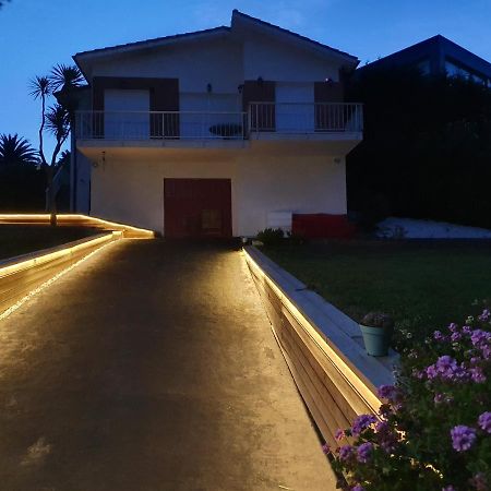 Villa Vistas Al Mar, Urbanizacion Privada Con Piscina De Agua Salada Ajo Eksteriør billede